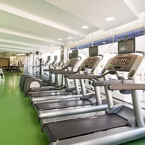 holiday-inn-dubai-al-barsha.dubaihotelsoffers.com/